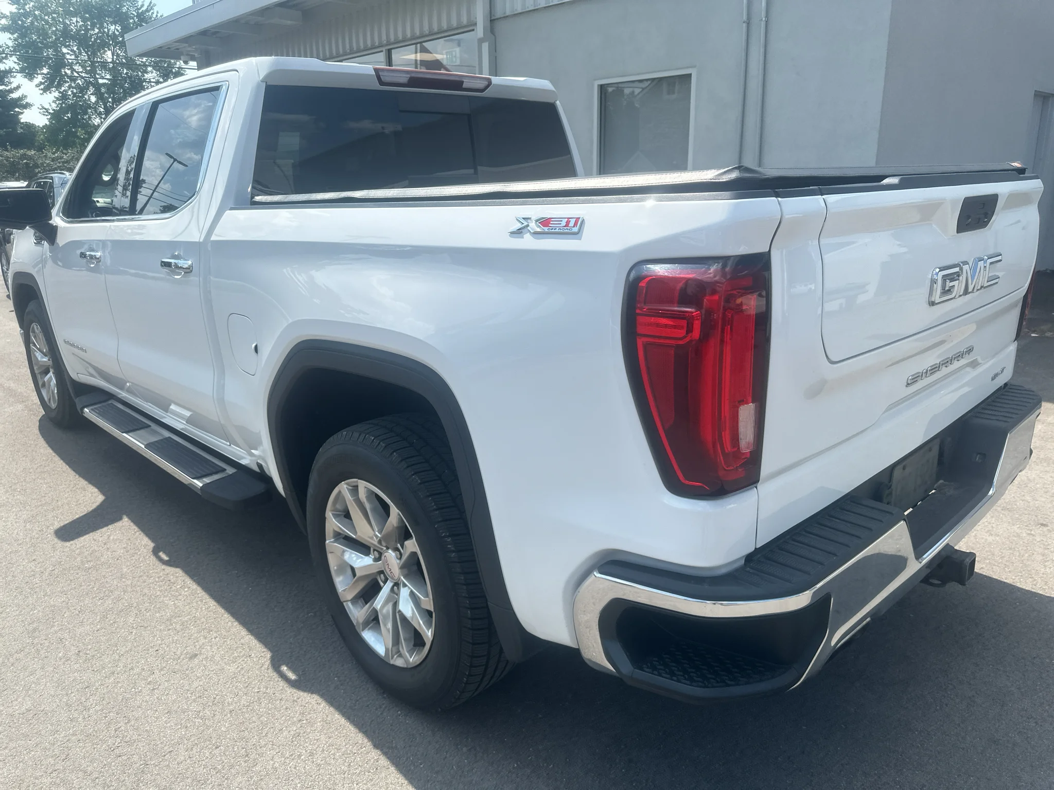 Used 2019 Summit White GMC SLT image 5