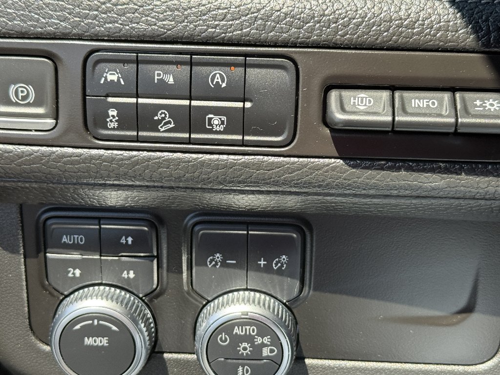 2023 GMC Yukon XL Denali - Photo 18