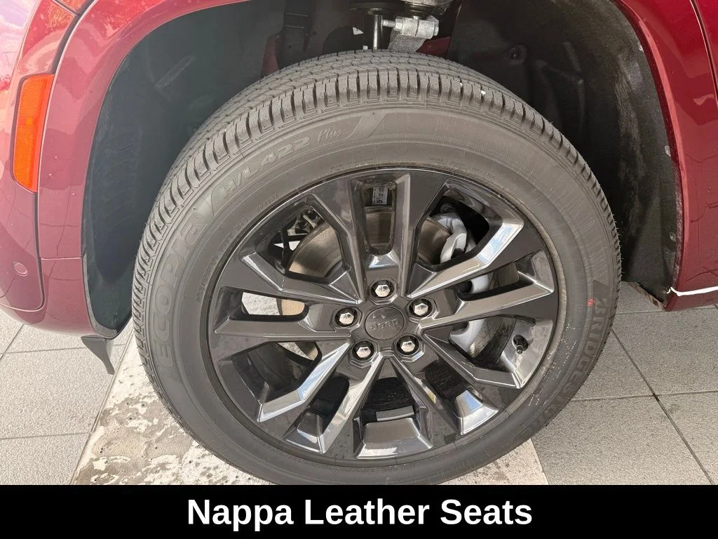 New 2026 Velvet Red Pearl-Coat Exterior Paint Jeep Limited Reserve image 33