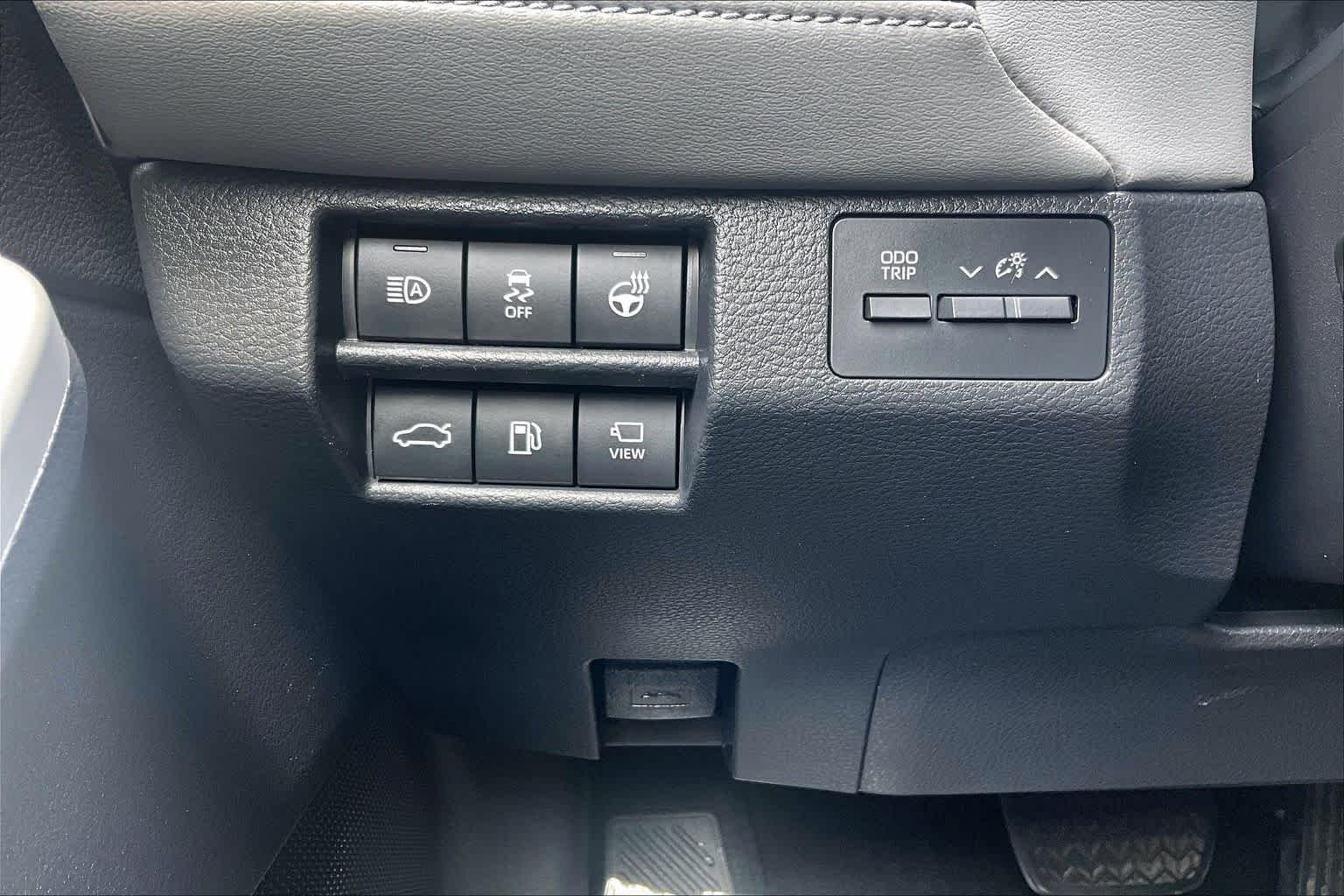 Used 2019 Harbor Gray Metallic Toyota Limited image 36