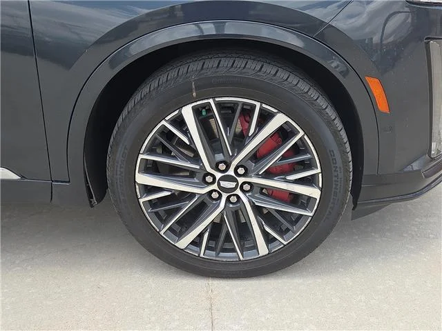 Used 2022 Grey Cadillac Sport All-Wheel Drive image 7