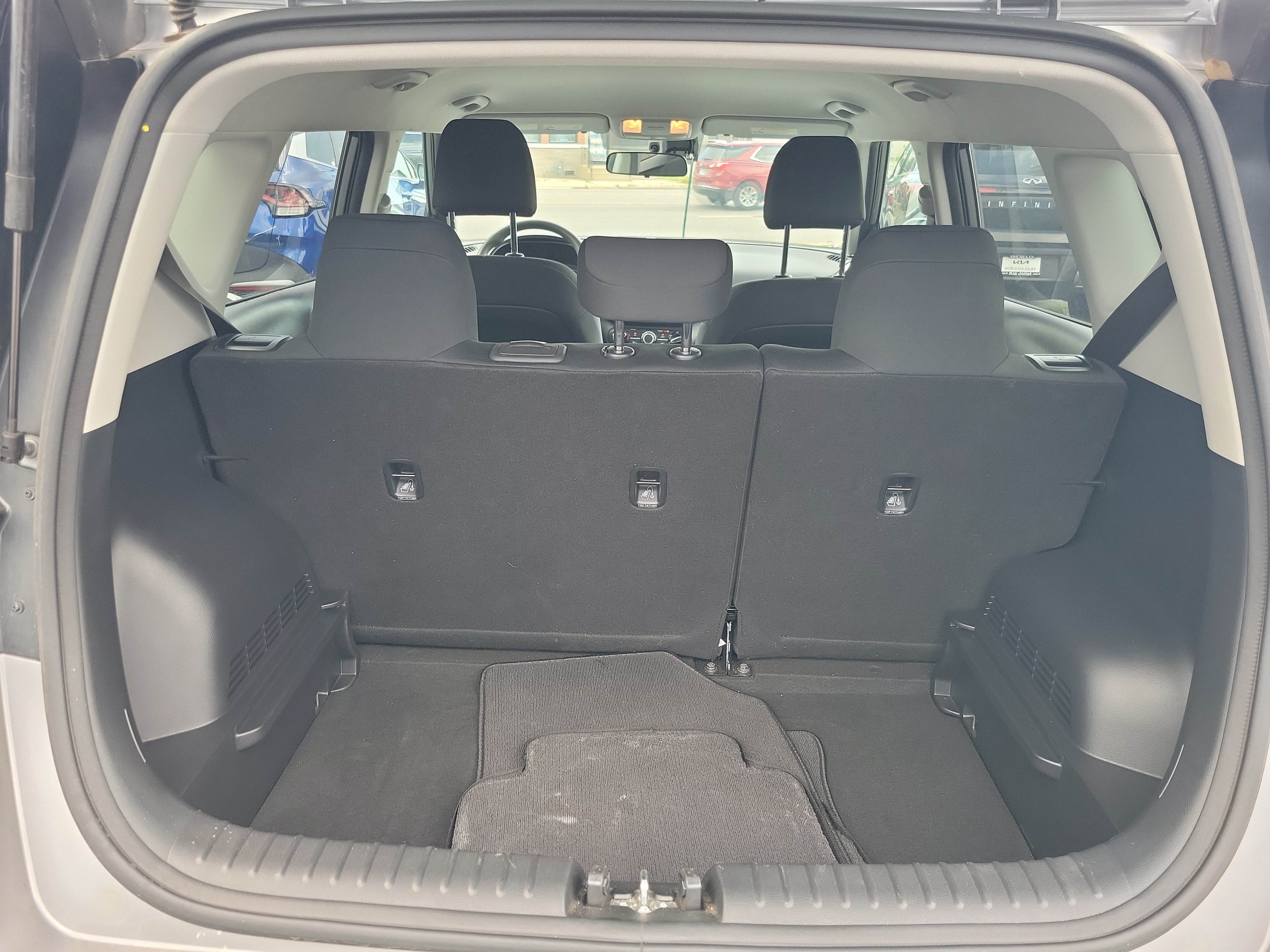Used 2025 Gray Kia  image 5