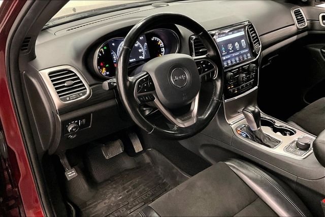 Used 2020 Velvet Red Pearlcoat Jeep Altitude image 16