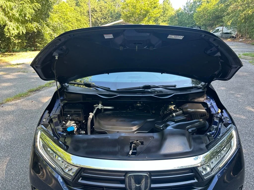 Used 2022 Blue Honda Touring image 12