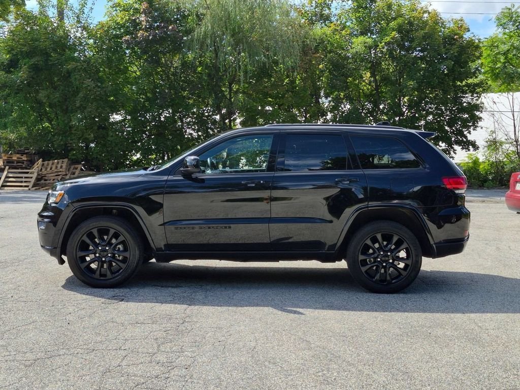 Used 2021 Black Jeep Laredo X image 9