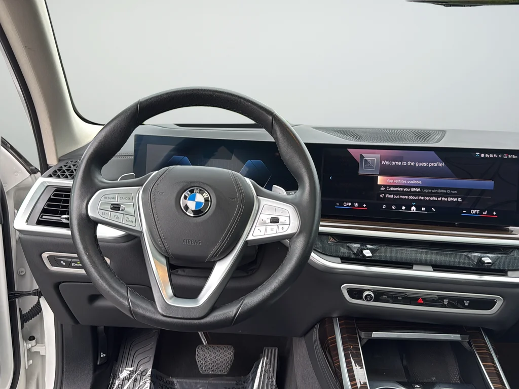 Used 2026 White BMW xDrive40i image 9