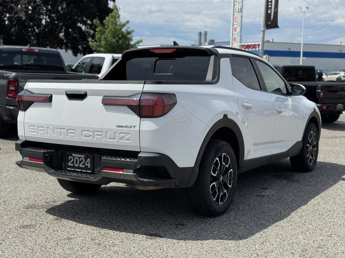 Used 2024 White Hyundai Preferred image 6