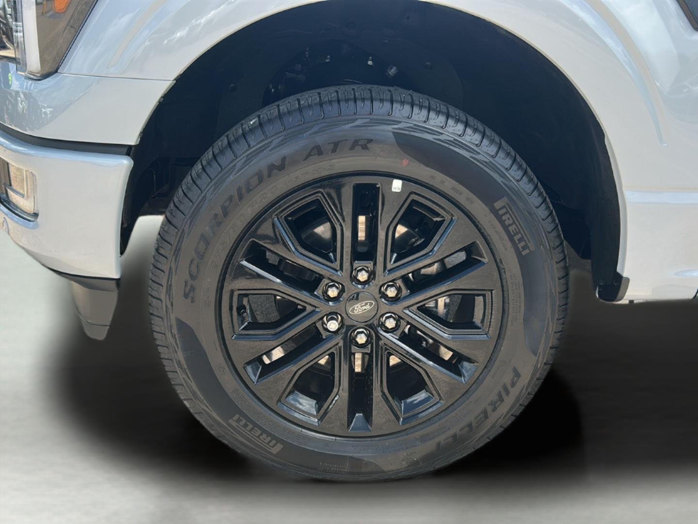 Used 2025 Space White Ford Platinum image 33