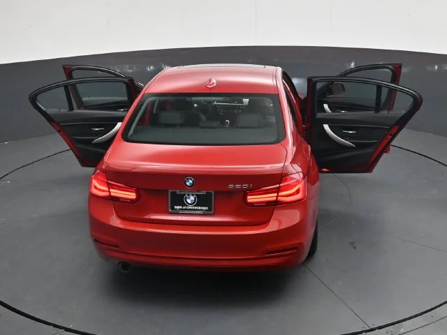 Used 2018 Red BMW 320i image 41