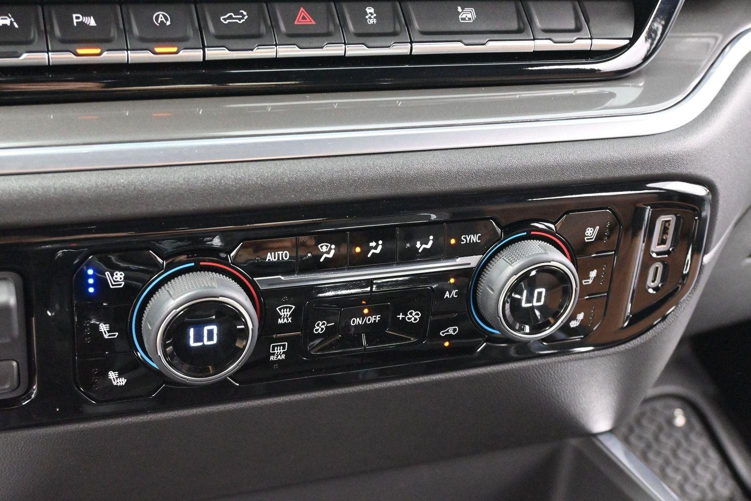 Used 2025 Black Chevrolet High Country image 24