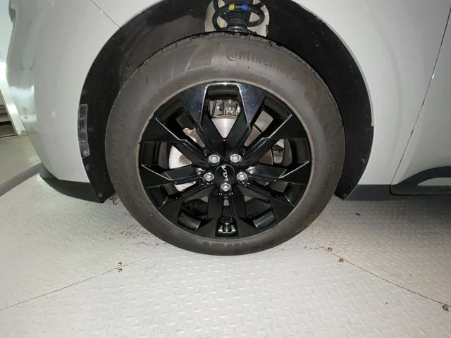 Used 2024 White Kia SX image 10