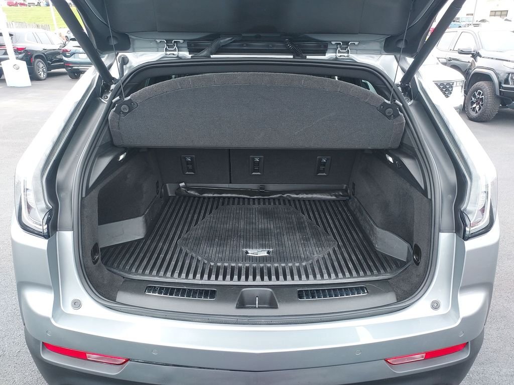 Used 2023 Silver Cadillac Sport image 9