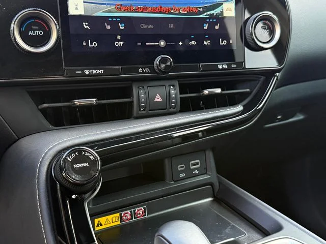 Used 2025  Lexus 250 Premium image 19