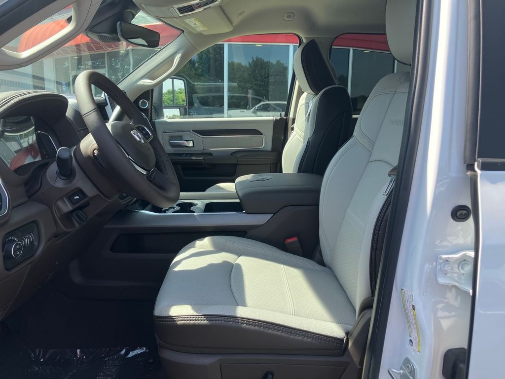 New 2026 Bright White Clear-Coat Exterior Paint RAM Laramie image 10