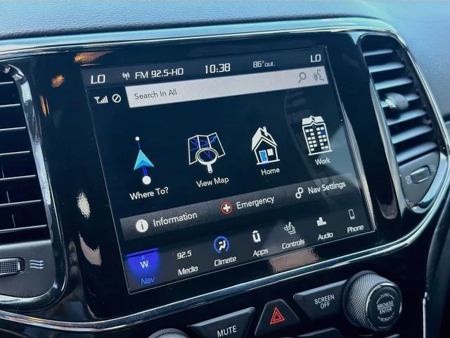 Used 2019 Gray Jeep Altitude image 13