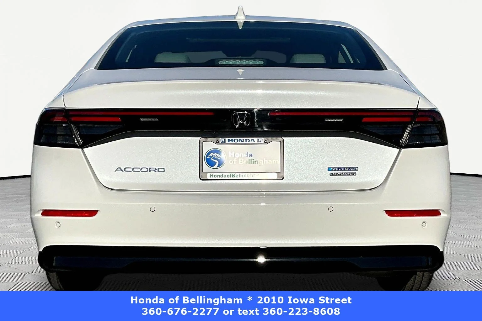 Certified Used 2025 Platinum White Pearl Honda HYBRID TOURING image 37