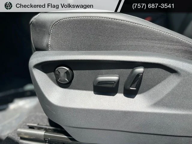 New 2026 White Volkswagen 2.0T SE image 25