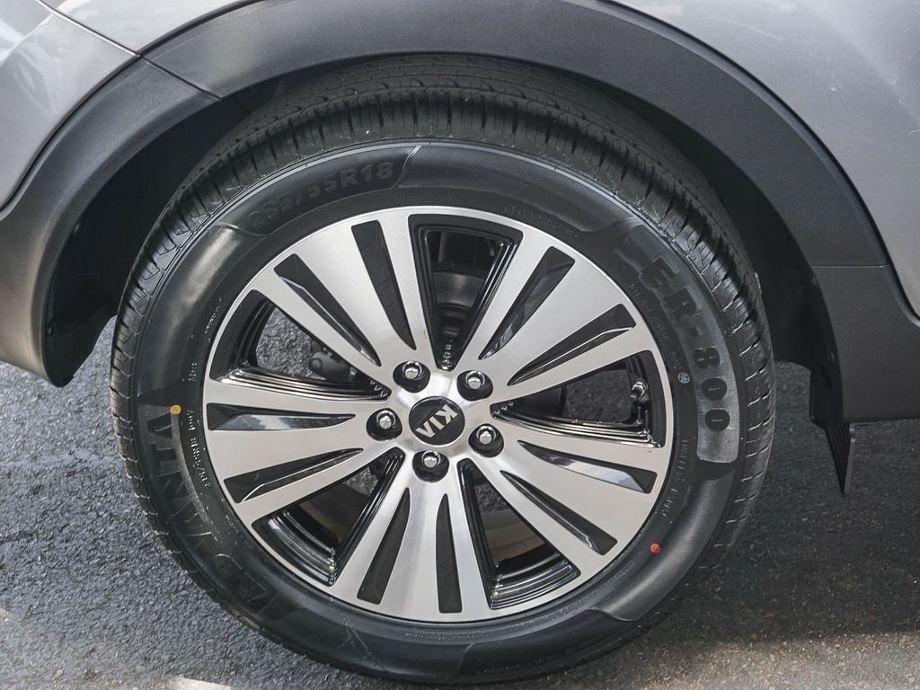 Used 2016 Silver Kia EX image 9