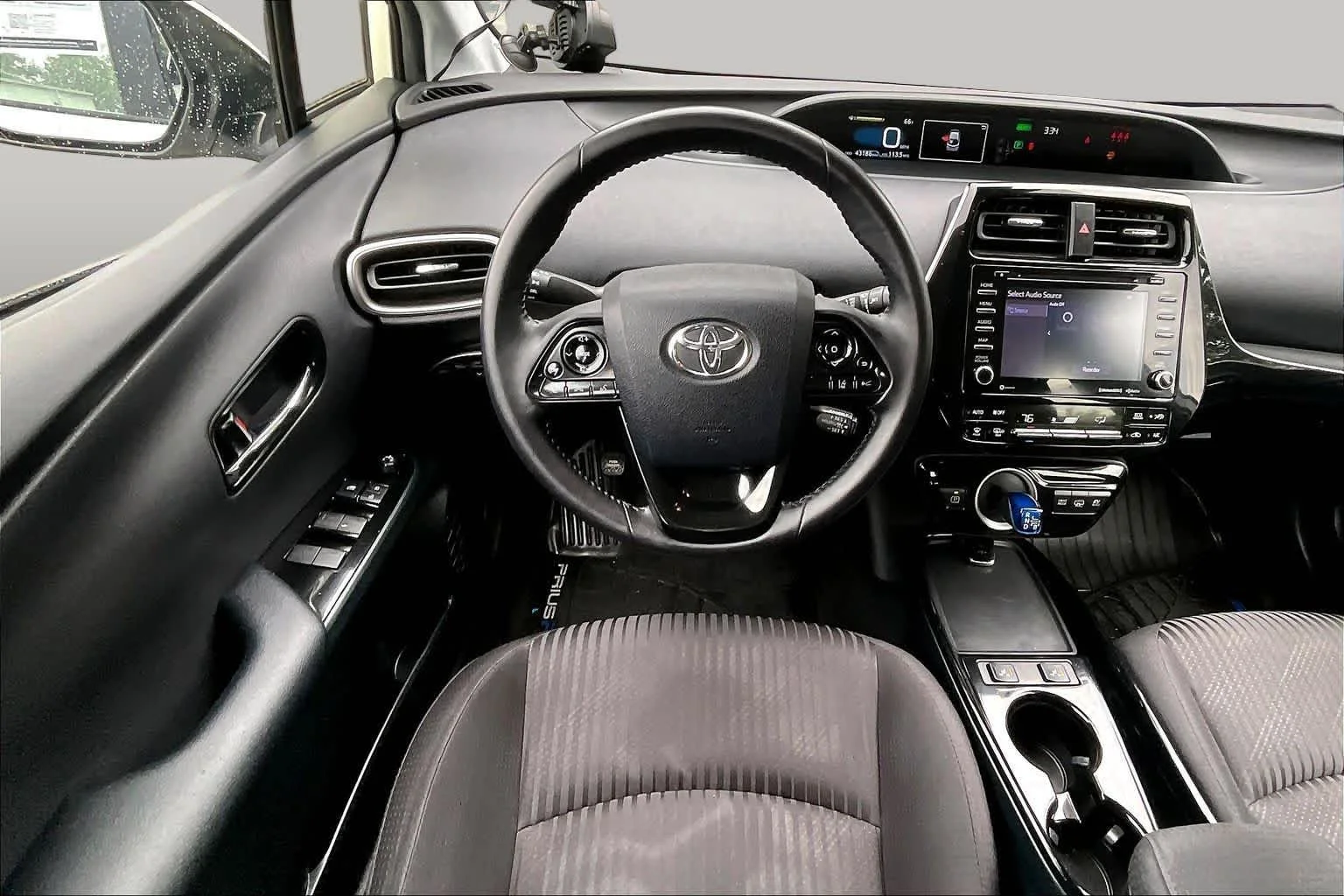 Used 2020 Blizzard Pearl Toyota LE image 6