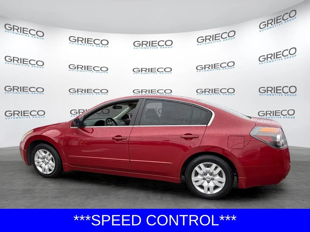 Used 2009 Red Nissan 2.5 S image 5