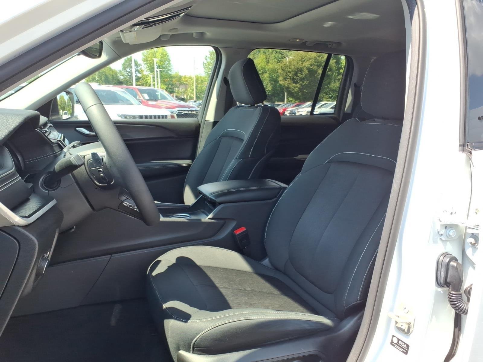 Used 2023 Bright White Clearcoat Jeep Laredo X image 18