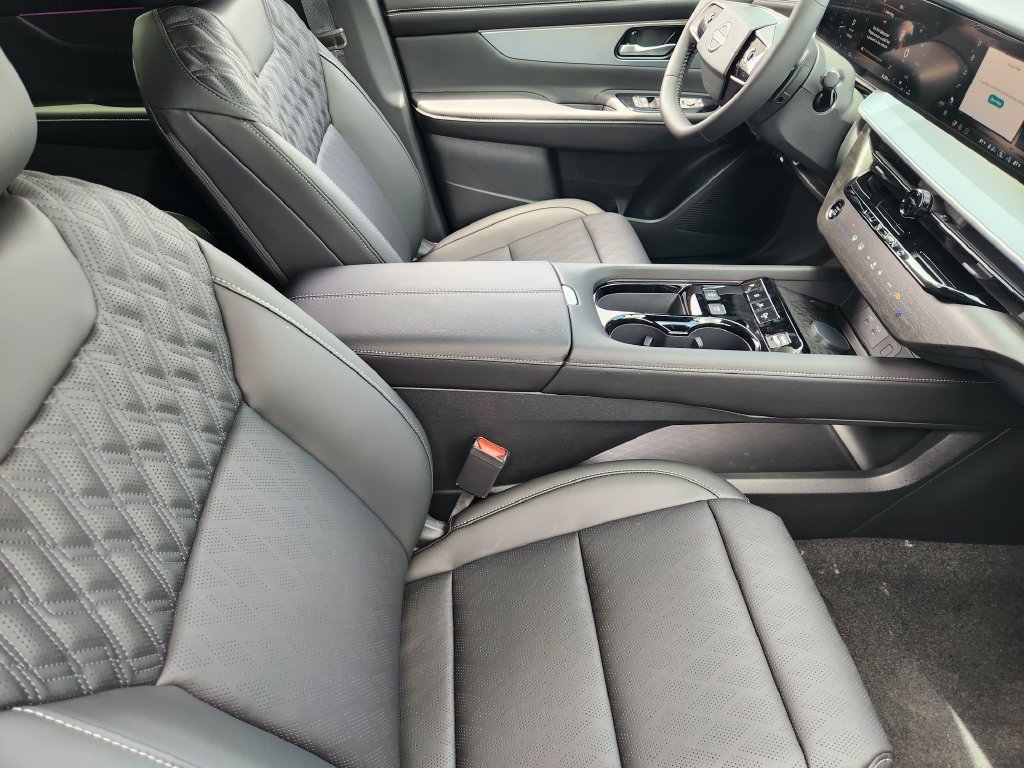 New 2026 Everest White Pearl TriCoat Nissan Platinum image 14