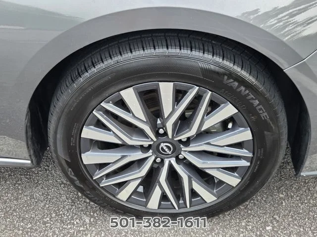 Used 2025 Gray Nissan 2.5 SV image 17