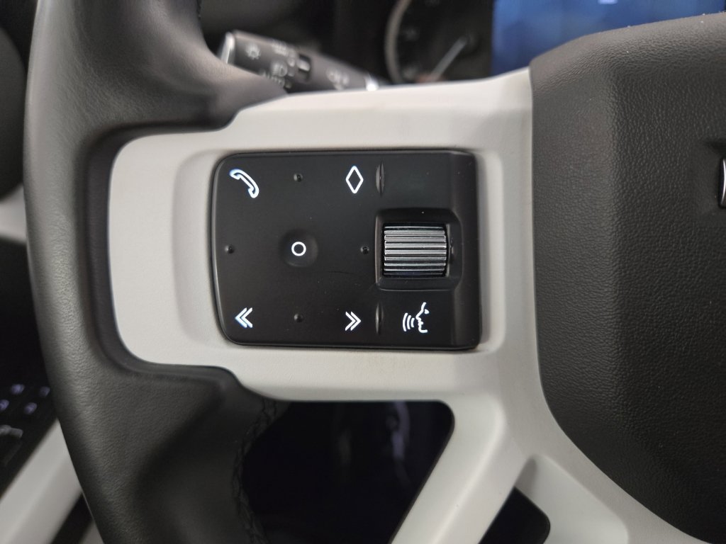 Certified Used 2023 Fuji White Land Rover S image 19
