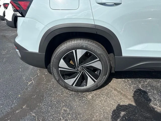 New 2026 Monument Gray Volkswagen 1.5T SE image 9