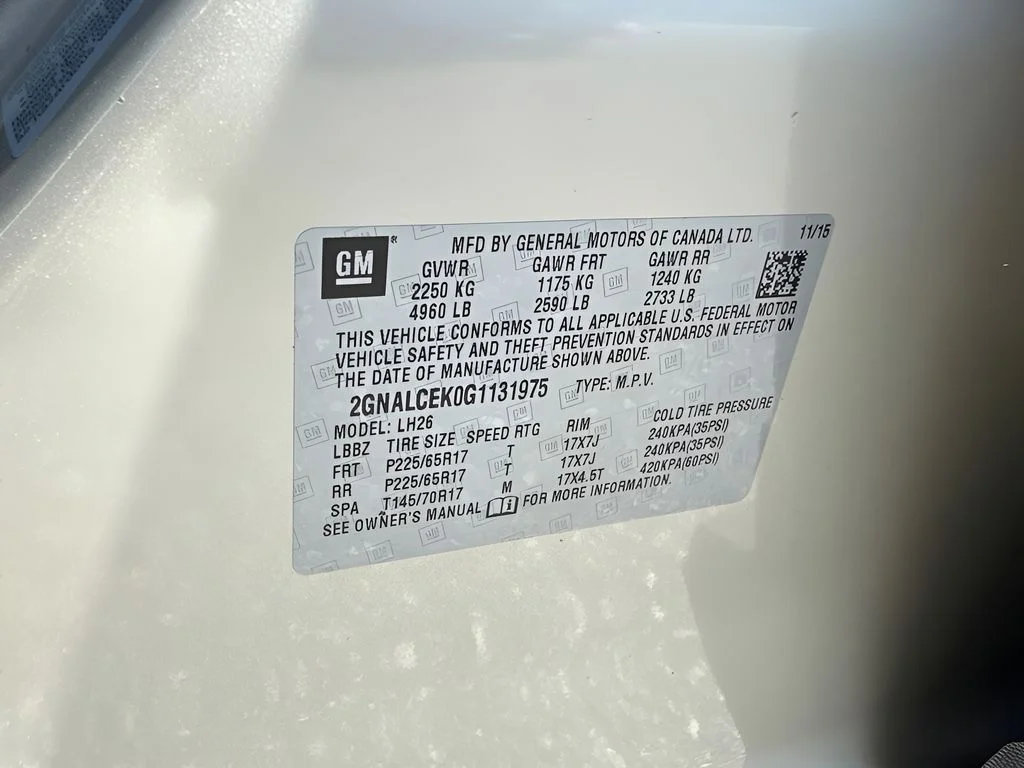 Used 2016 Gold Chevrolet LT image 26