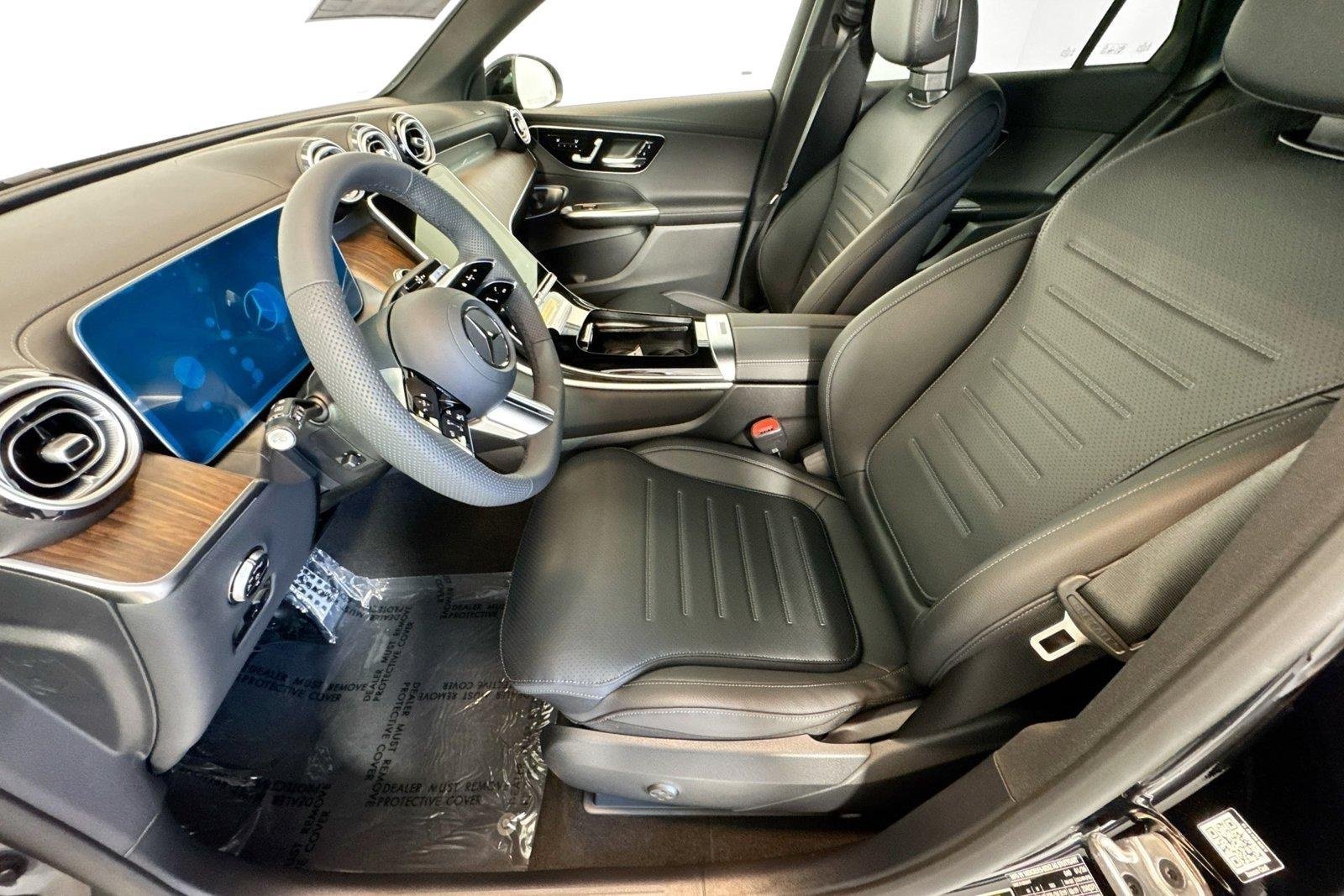 New 2026 Black Mercedes-Benz GLC 300 image 18