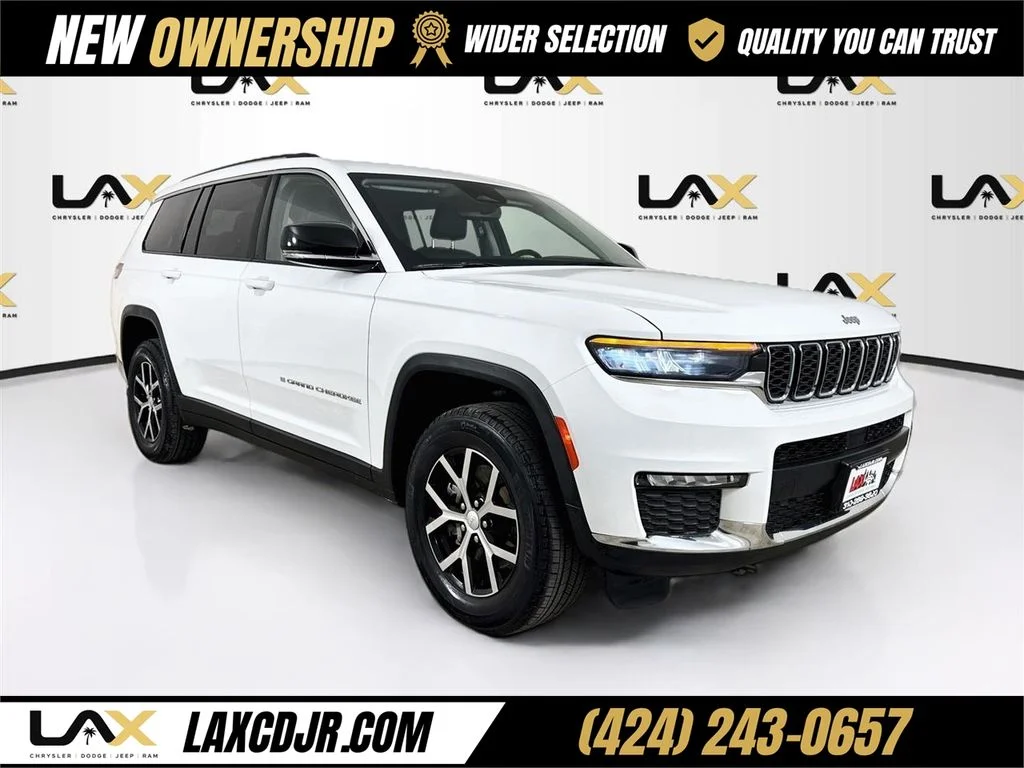 Used 2023 White Jeep Limited image 1