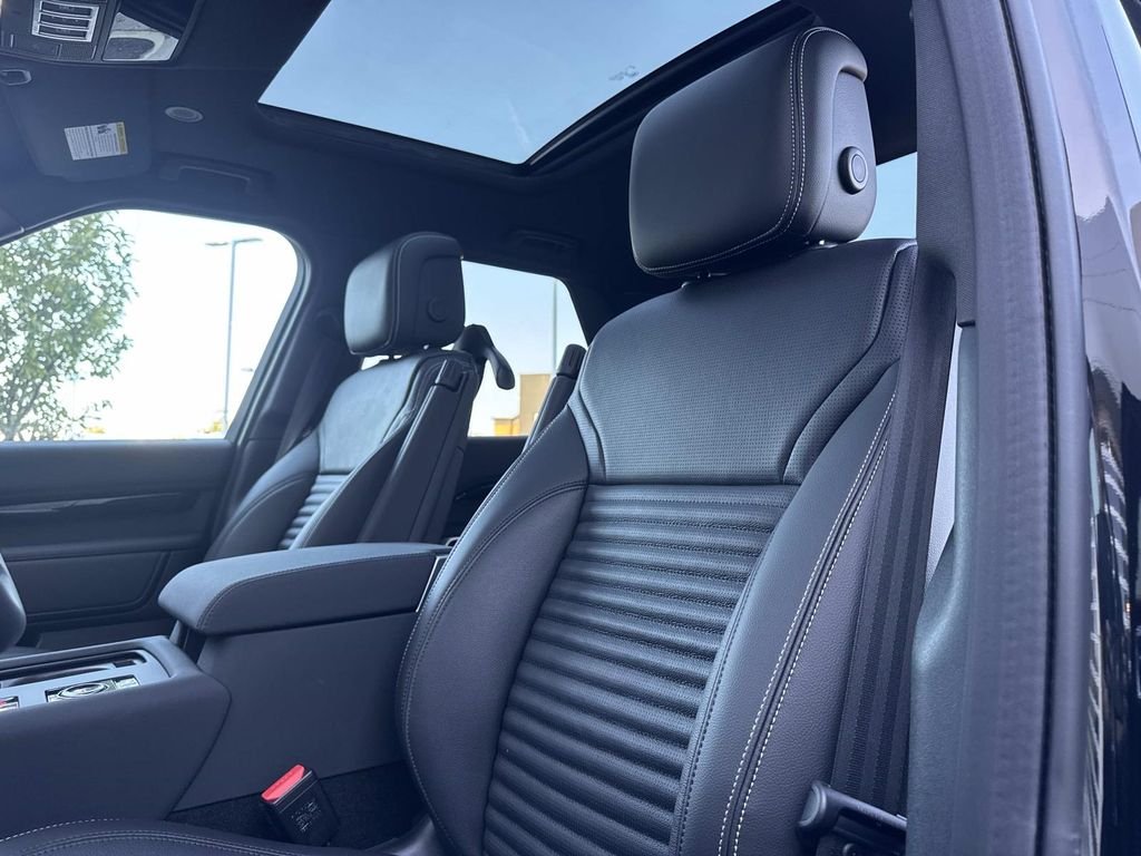 New 2026 Santorini Black Land Rover S image 22
