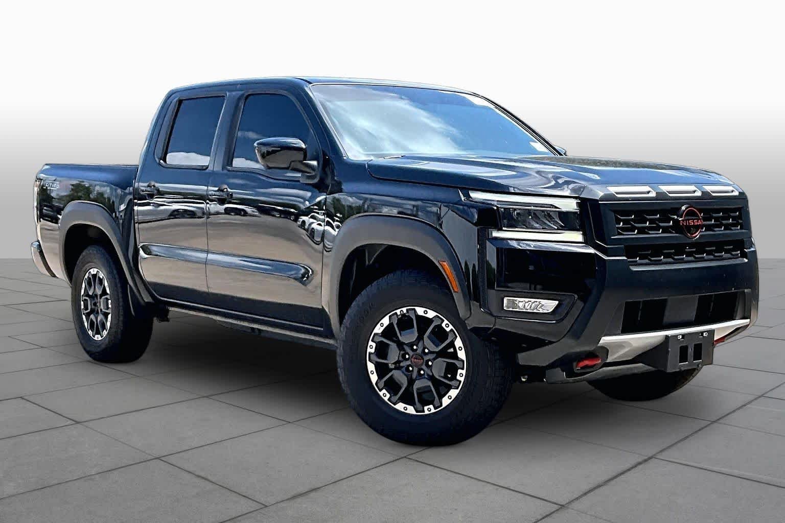 Used 2025 Super Black Nissan PRO-4X image 3