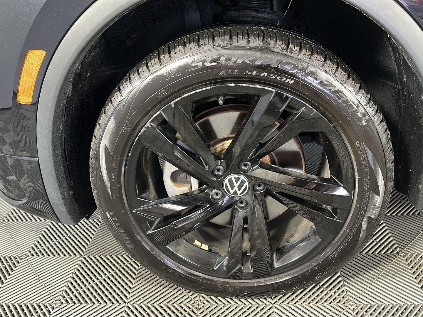 Used 2024 Deep Black Pearl Volkswagen SE R-Line Black image 8