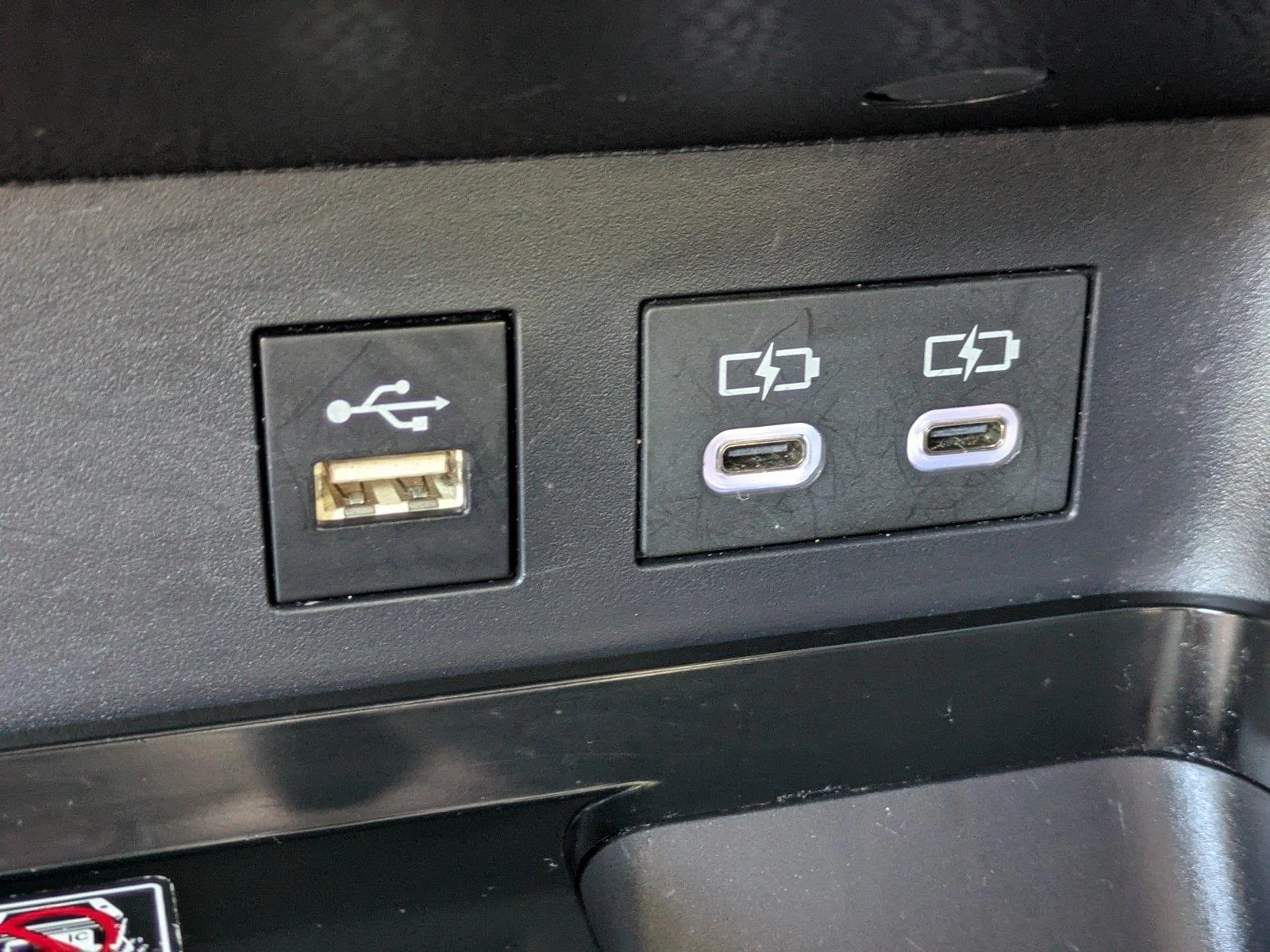 Used 2025  Toyota SE image 20