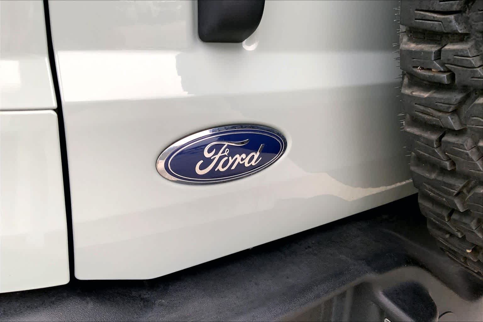 Used 2023 Cactus Gray Ford Wildtrak image 9