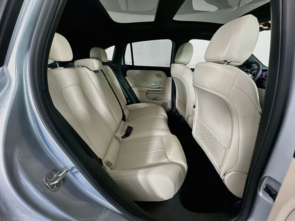 Used 2026 Silver Mercedes-Benz GLA 250 image 27
