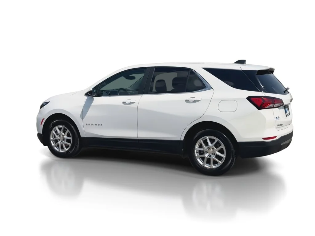 Used 2022 White Chevrolet LT image 6