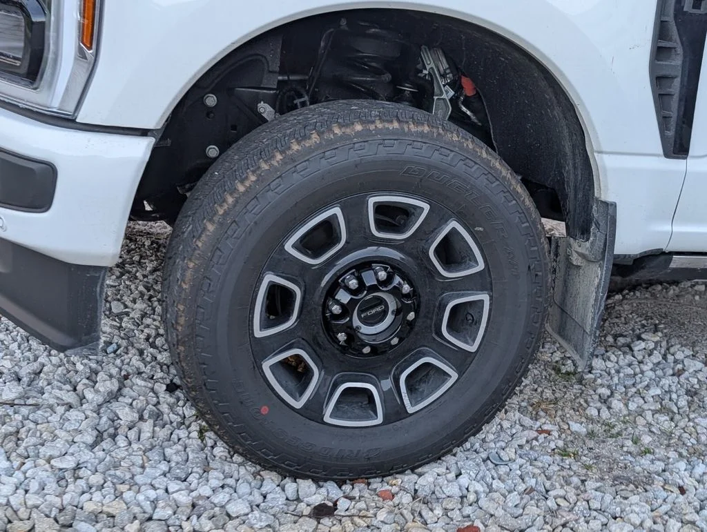 New 2026 Star White Metallic Tri-Coat Ford F-250® Platinum® image 4