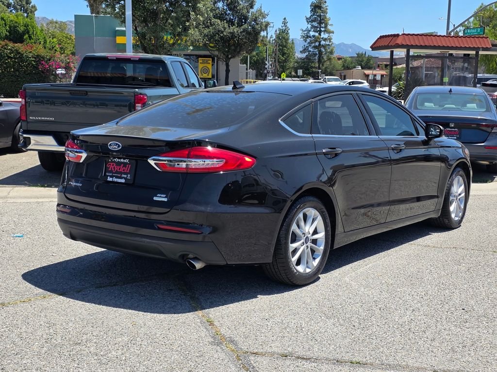Used 2020 Black Ford SE image 5