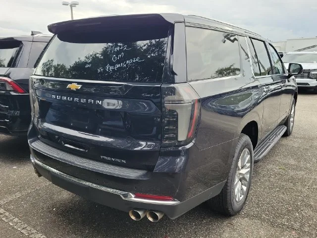 2025 Chevrolet Suburban Premier - Photo 8
