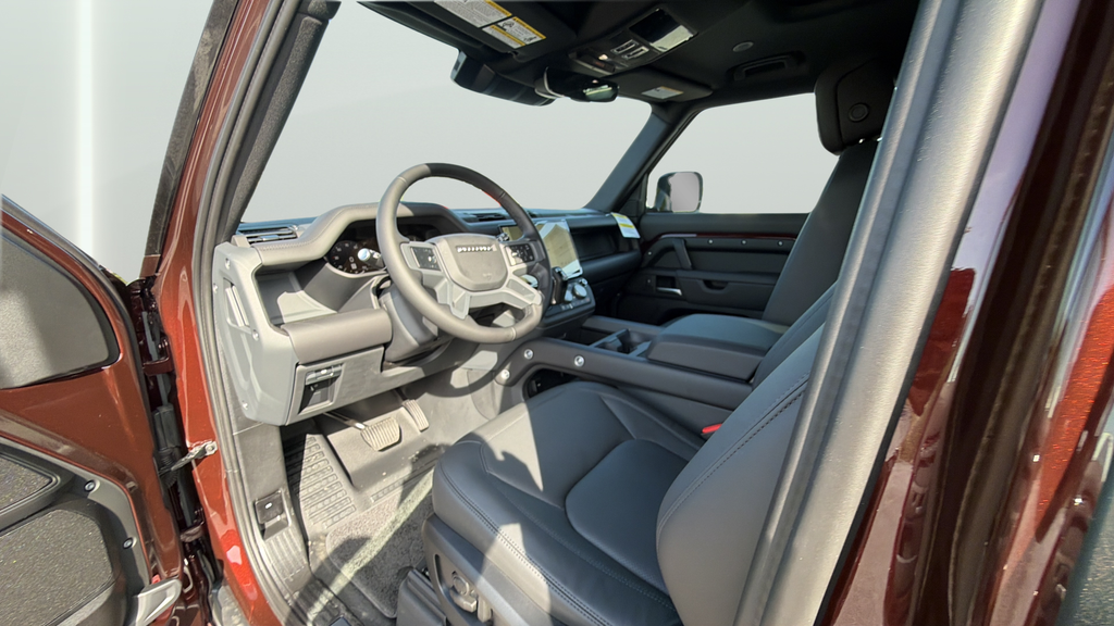 New 2026 Sedona Red Land Rover X-Dynamic SE image 18