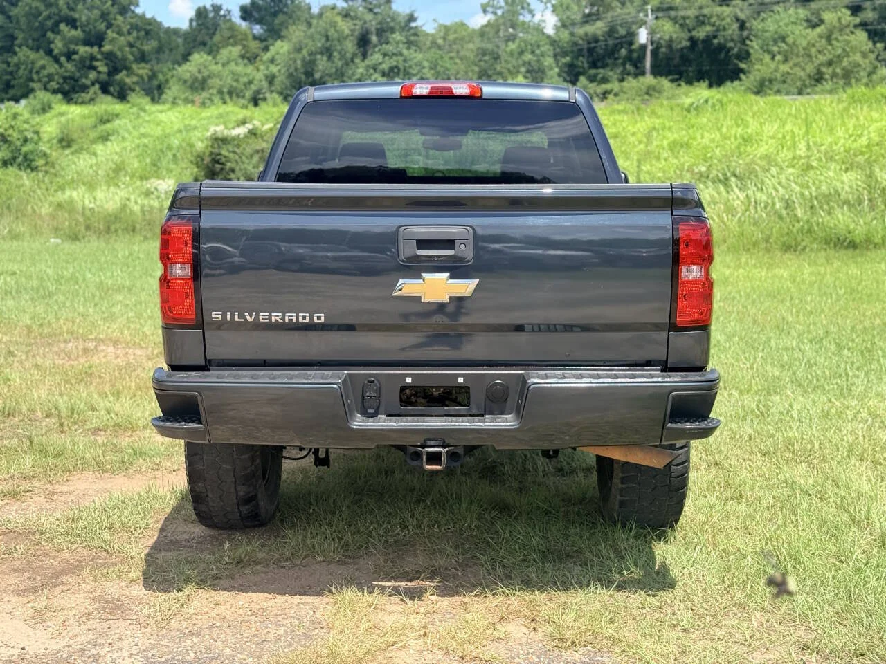 Used 2018 Gray Chevrolet LT Z71 4x4 4dr Crew Cab 5.8 ft. SB image 4