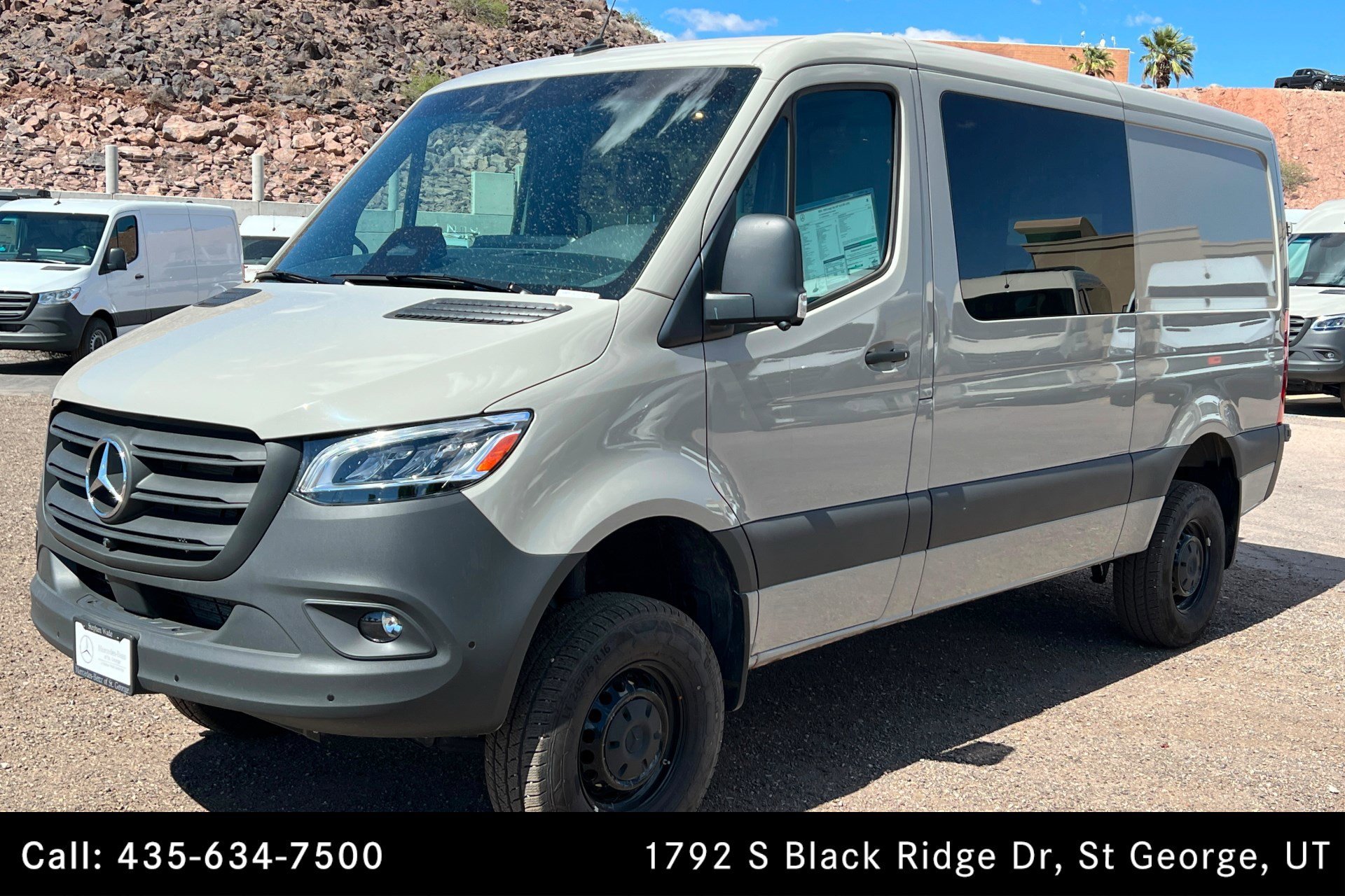 2025 Mercedes-Benz Sprinter 2500 144 WB HO Standard Roof 4x4's photo
