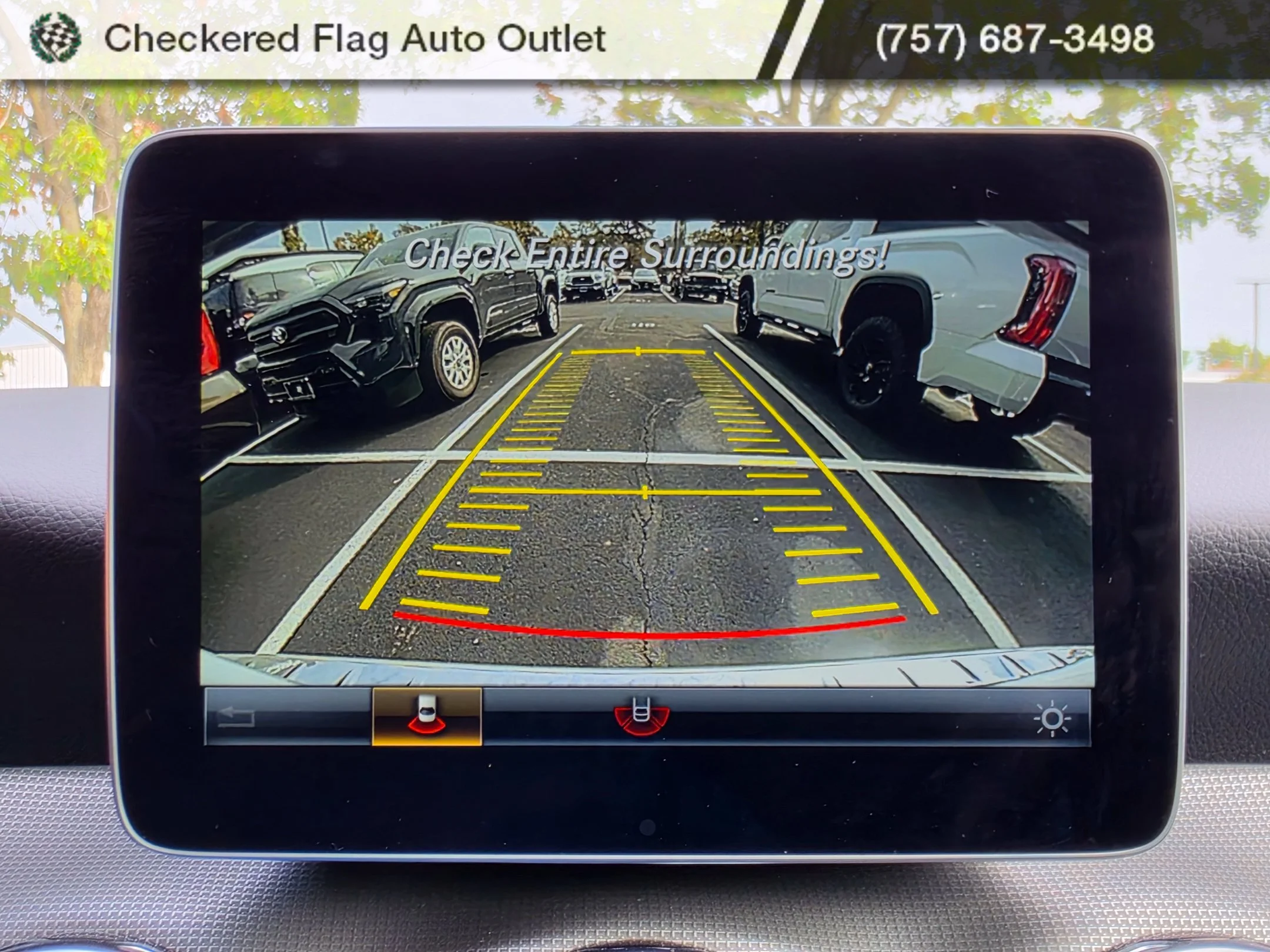 Used 2018 Polar Silver Metallic Mercedes-Benz GLA 250 image 16