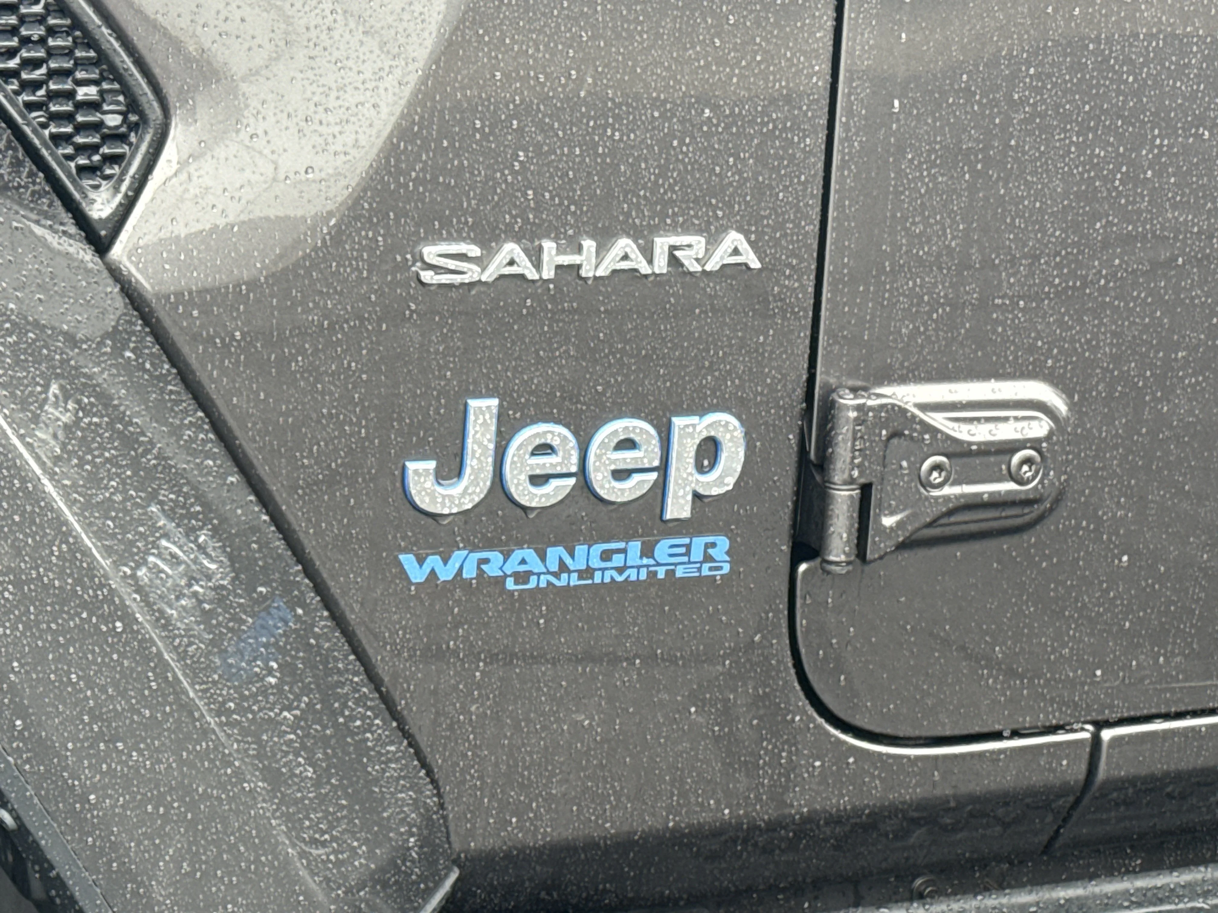 Used 2021 Granite Crystal Metallic Clearcoat Jeep Unlimited Sahara 4WD image 14