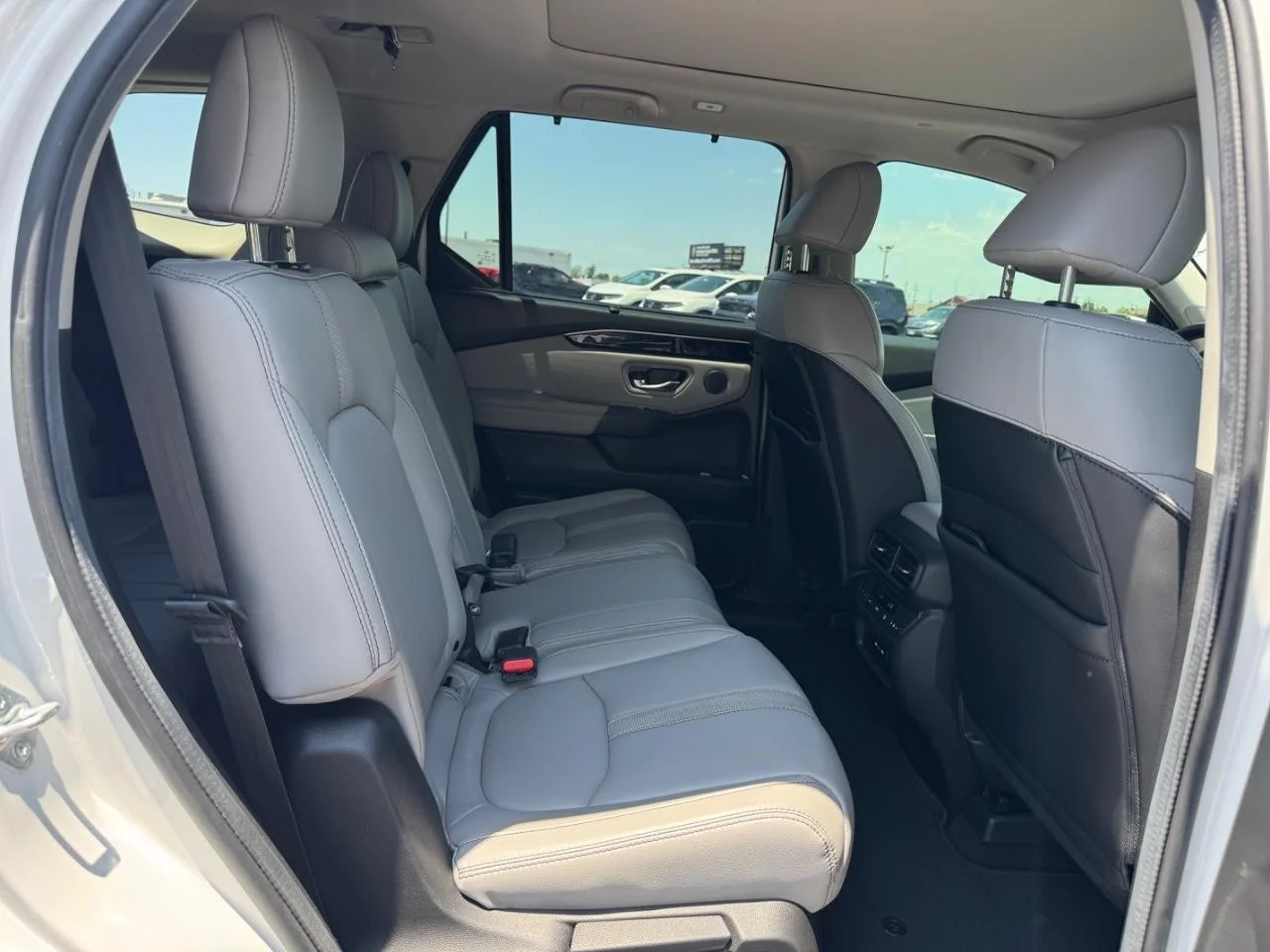 2025 Honda Pilot Touring - Photo 11