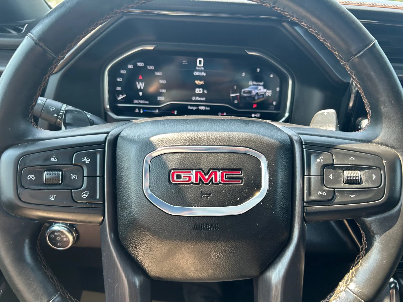 Used 2025 Gray GMC AT4 Crew Cab 6.2L Leather Sunroof Navigation 4x4 image 23