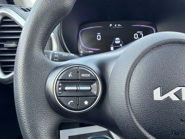 Used 2025  Kia LX image 36